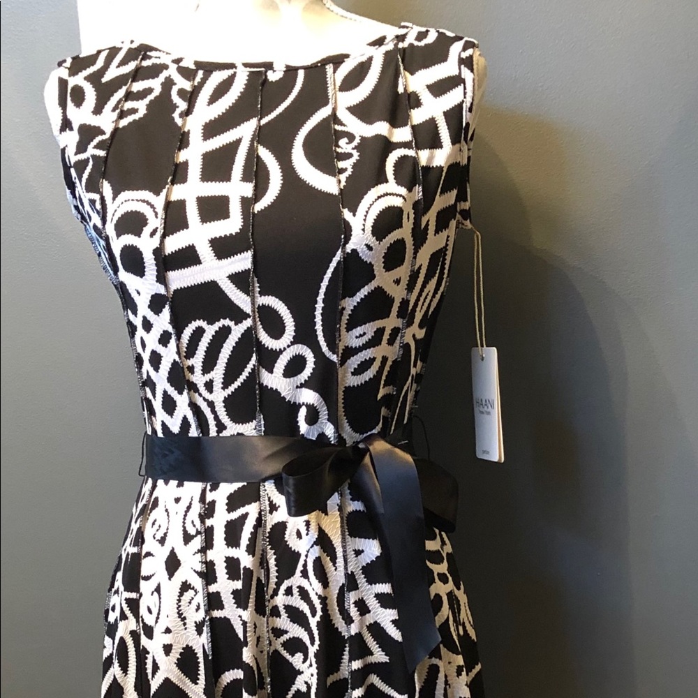 Haani New York Black and white dress